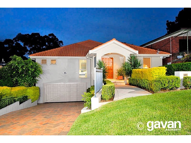 10 Illinga Place, Lugarno NSW 2210