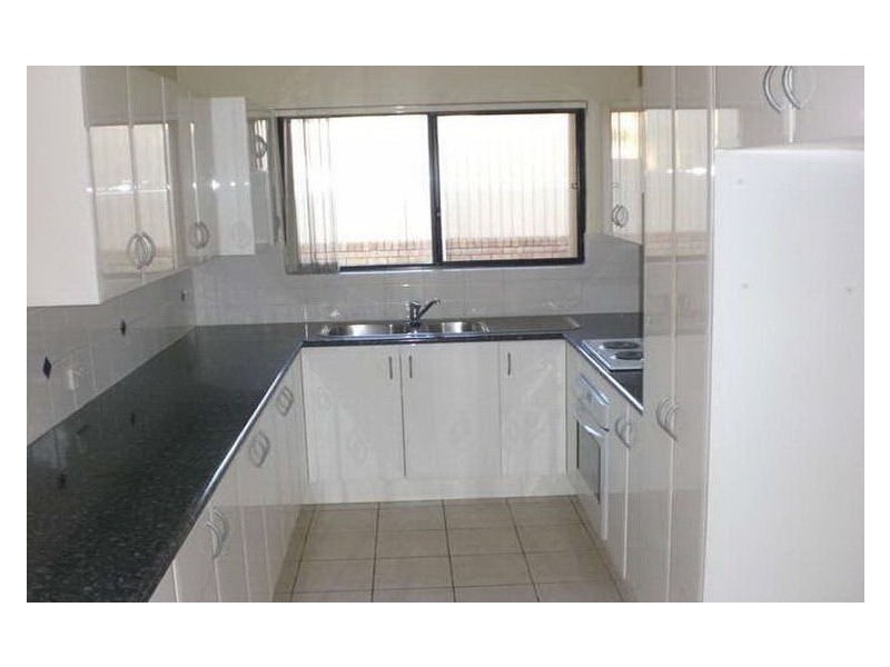 2/9 Gungah Bay Rd, Oatley NSW 2223