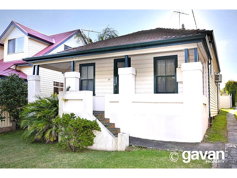 27 Wattle Street, Peakhurst NSW 2210