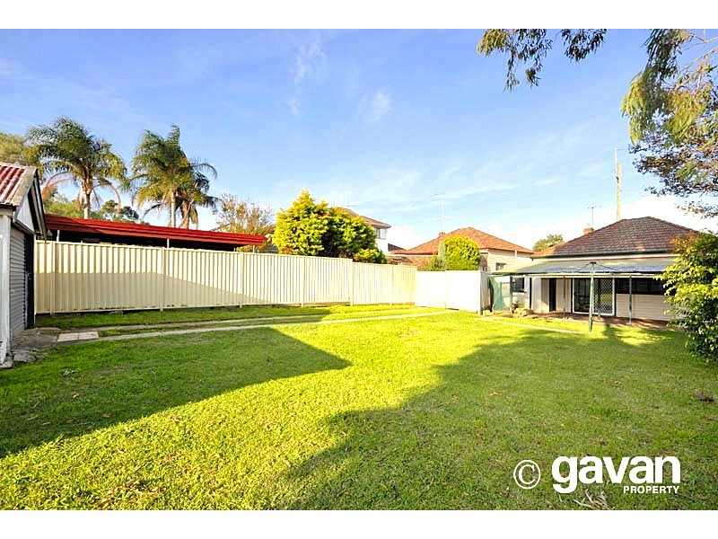 27 Wattle Street, Peakhurst NSW 2210