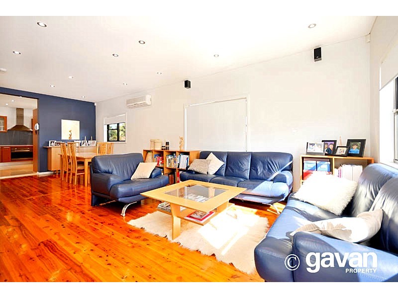 15 Angus Avenue, Peakhurst NSW 2210