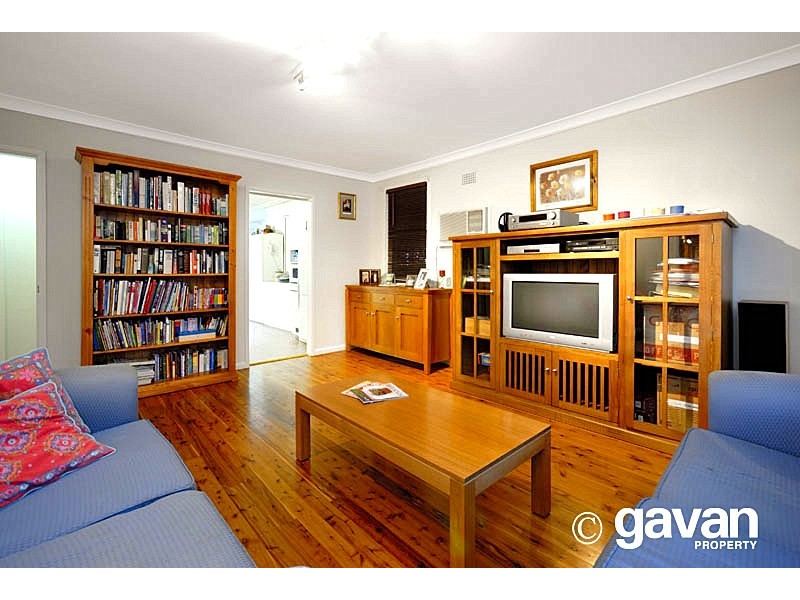 28 Ballantyne Rd, Mortdale NSW 2223