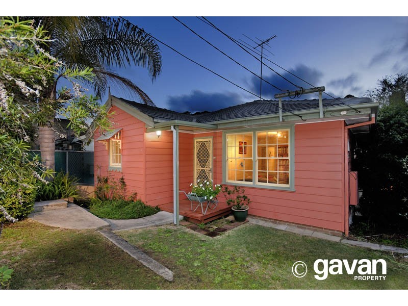 28 Ballantyne Rd, Mortdale NSW 2223