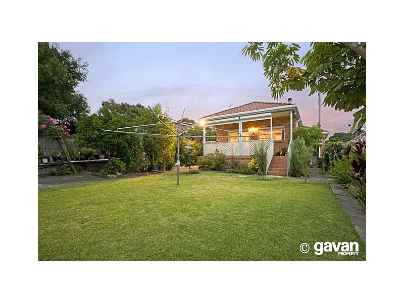 7 Paris St, Carlton NSW 2218