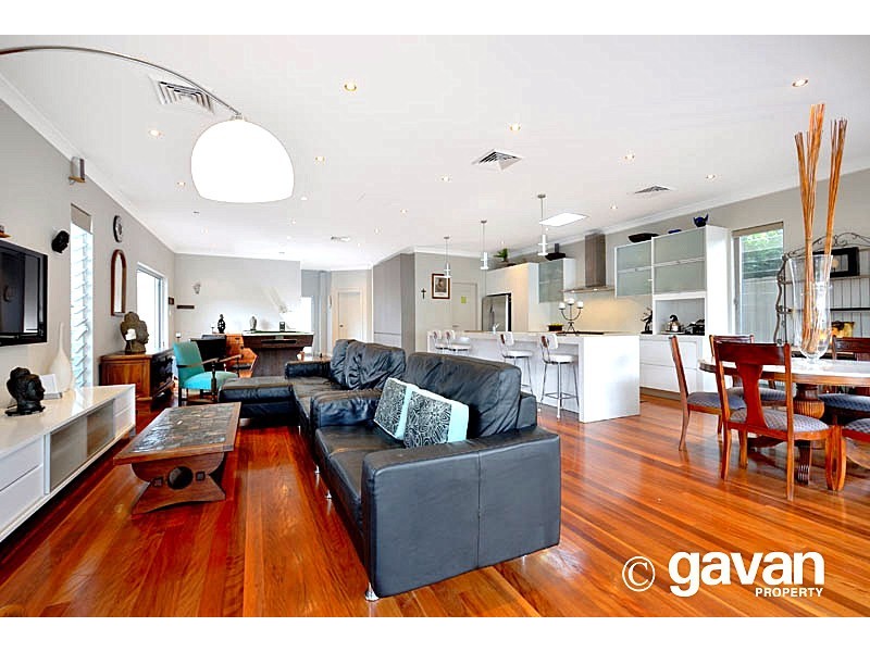 3 Riversdale Ave, Connells Point NSW 2221