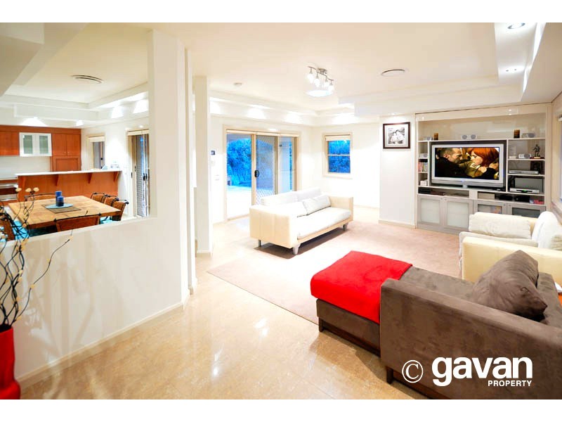 10 Illinga Place, Lugarno NSW 2210