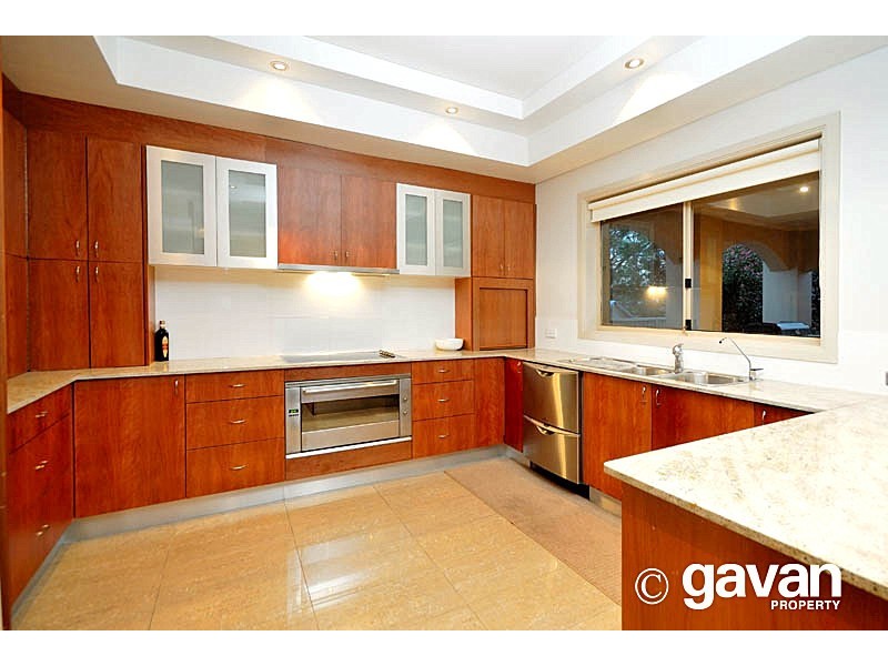 10 Illinga Place, Lugarno NSW 2210