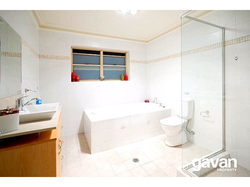 10 Illinga Place, Lugarno NSW 2210