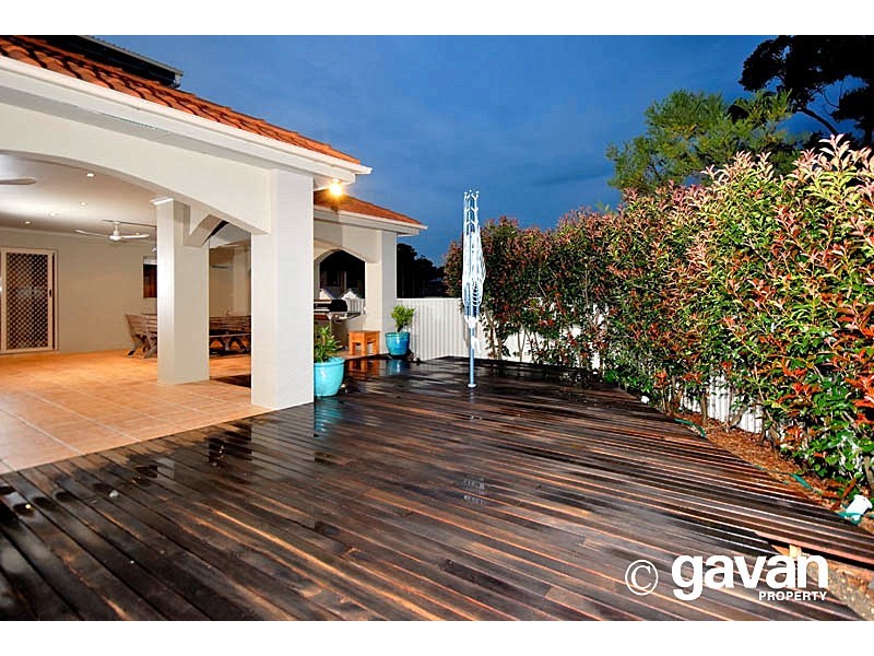 10 Illinga Place, Lugarno NSW 2210