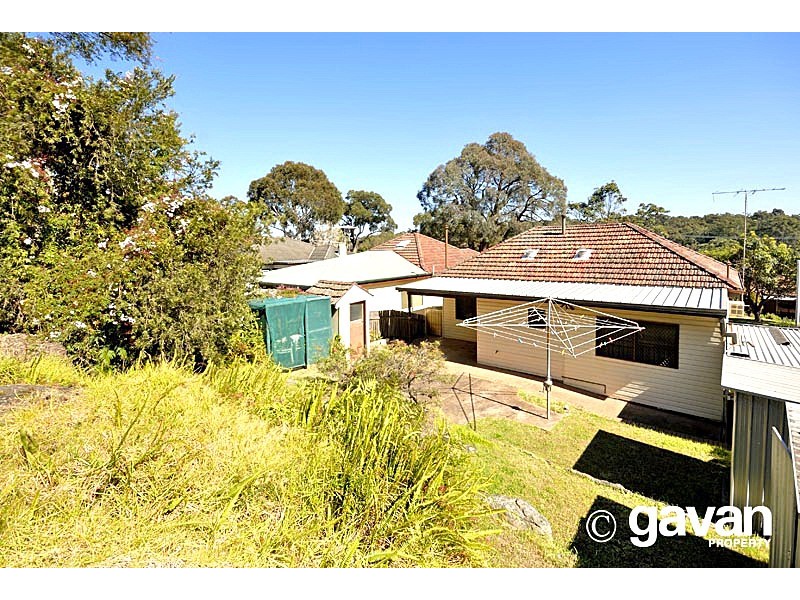 15 Ballantyne Street, Mortdale NSW 2223