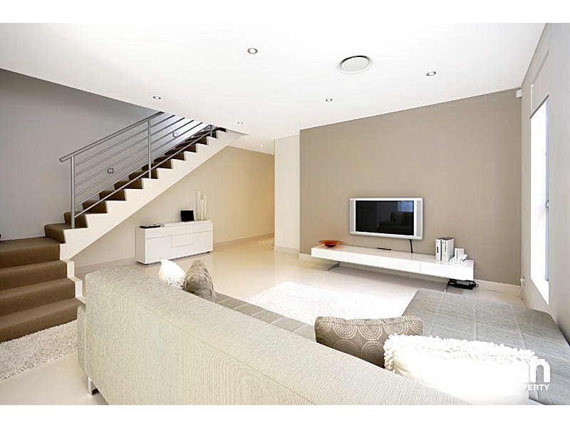 18 Peace Avenue, Peakhurst NSW 2210