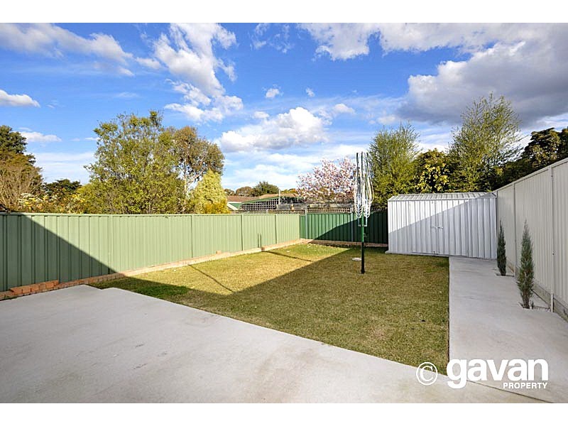 18 Peace Avenue, Peakhurst NSW 2210