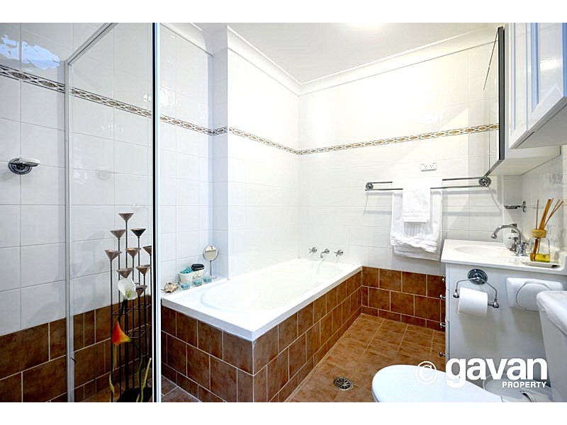 2/40 Johnstone Street, Peakhurst NSW 2210