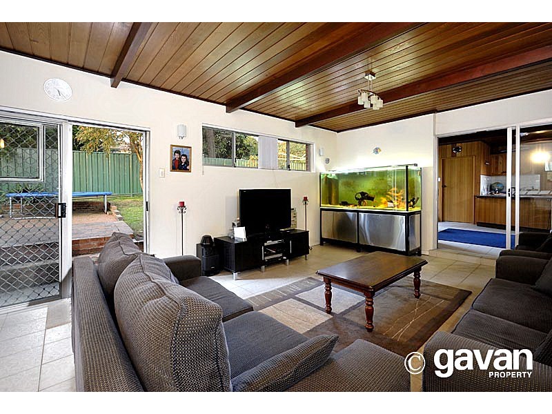 25 Iraga Ave, Peakhurst NSW 2210