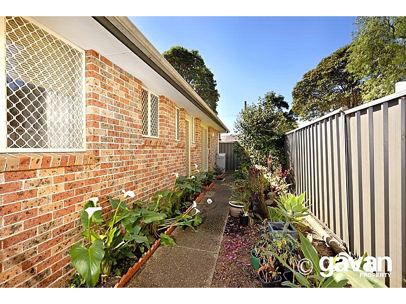 1/2 Waratah Street, Oatley NSW 2223