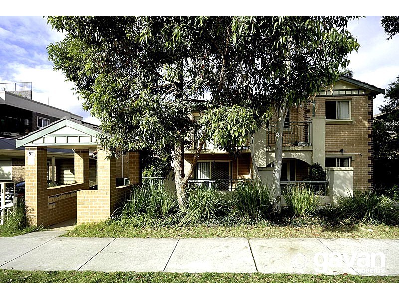 2/52 West Street, Hurstville NSW 2220