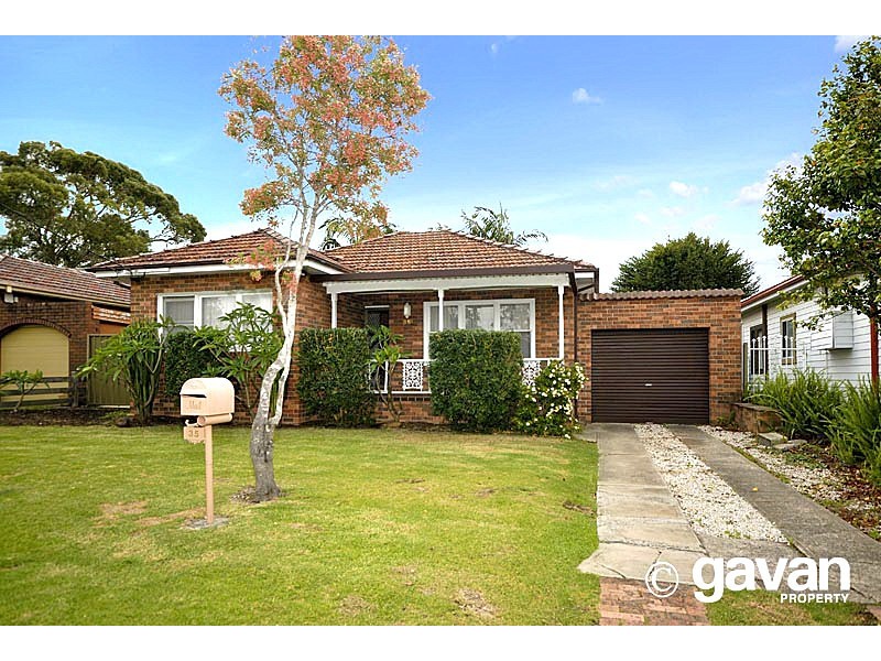 35 Orana Crescent, Peakhurst Heights NSW 2210