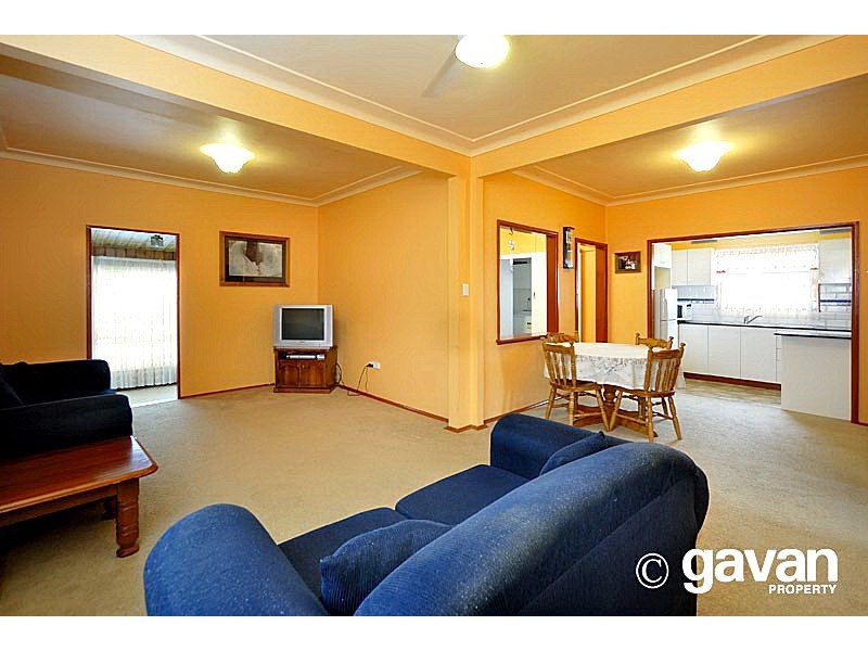 35 Orana Crescent, Peakhurst Heights NSW 2210