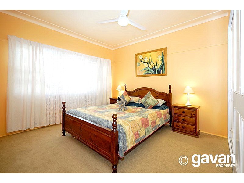 35 Orana Crescent, Peakhurst Heights NSW 2210