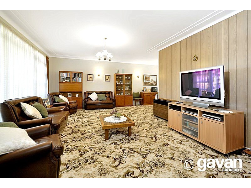 8 Kerrie Crescent, Peakhurst NSW 2210