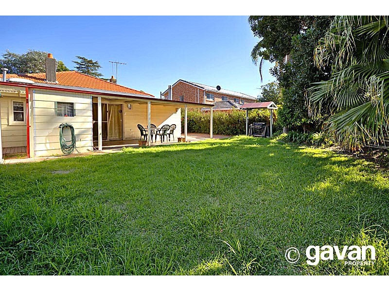 15 Waratah Street, Oatley NSW 2223