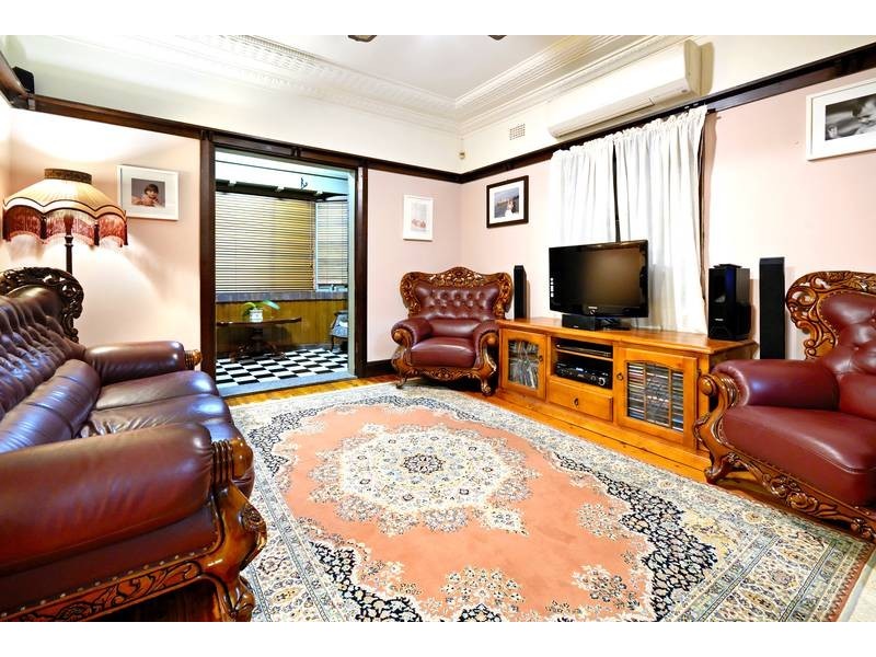 172 West Street, Hurstville NSW 2220