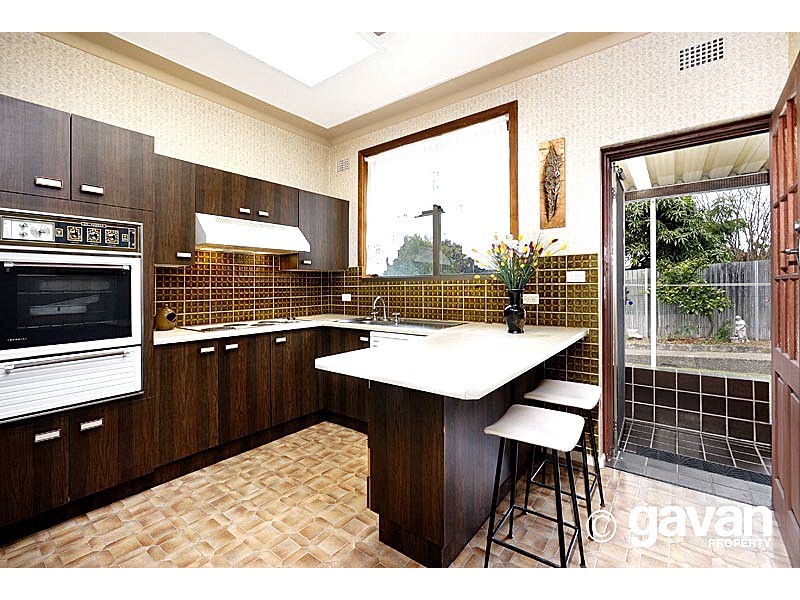 2 Carinya Place, Carss Park NSW 2221
