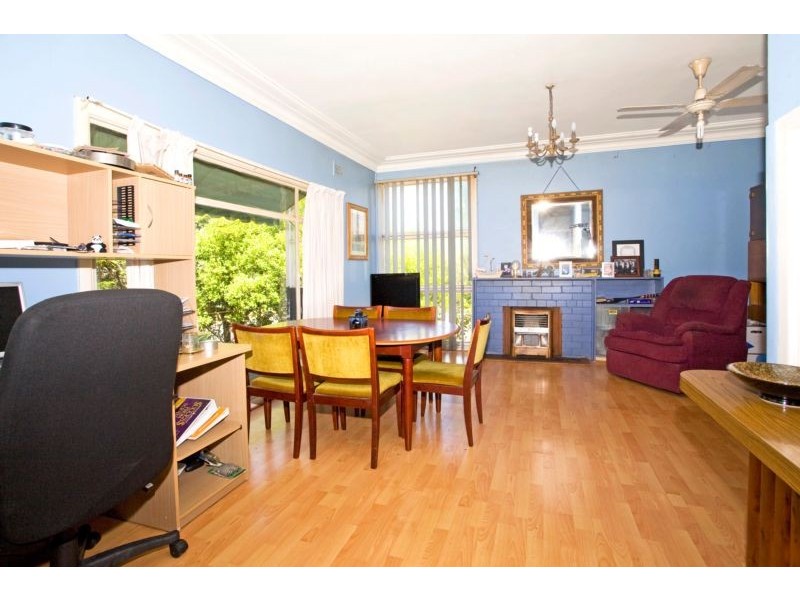 2 Roberts Avenue, Mortdale NSW 2223