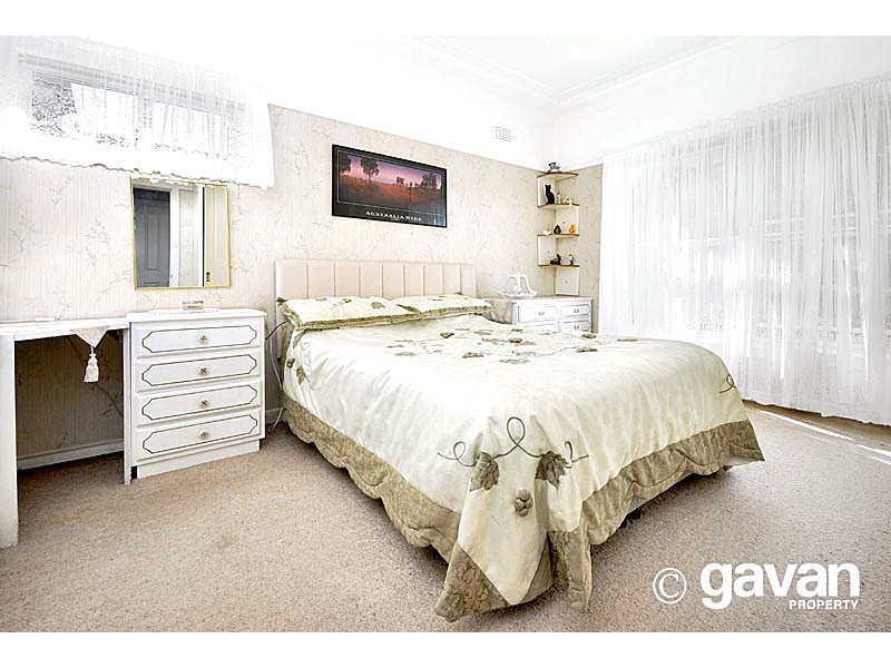 31 Denman St, Hurstville NSW 2220