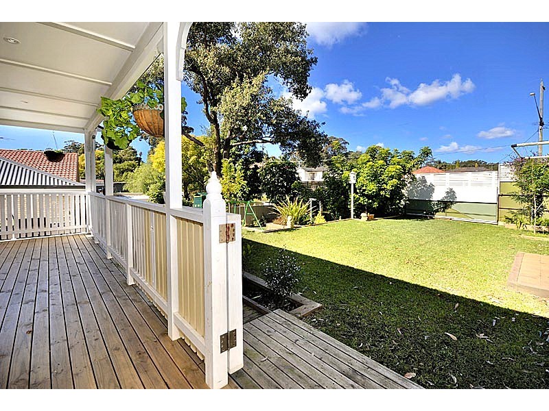 43 Lawrence Street, Peakhurst NSW 2210