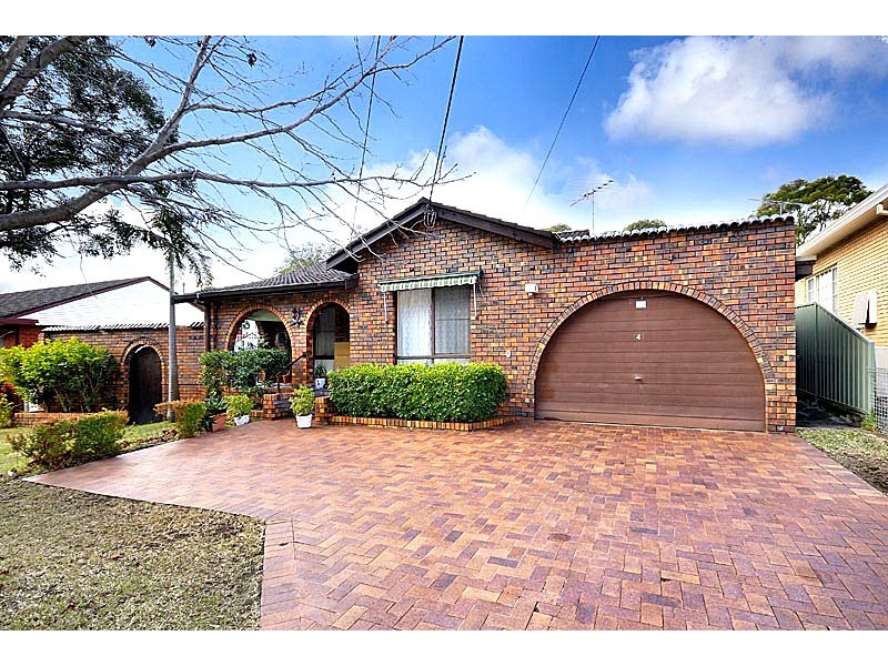 4 Ogilvy Street, Peakhurst NSW 2210