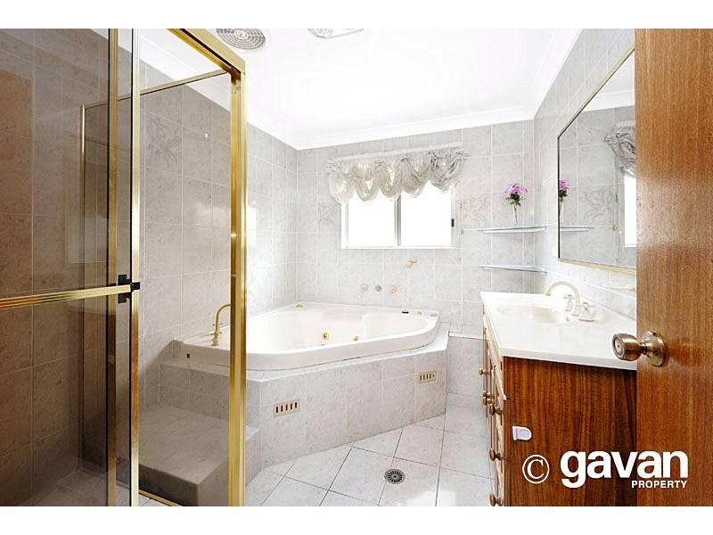 143 Laycock Rd, Hurstville Grove NSW 2220