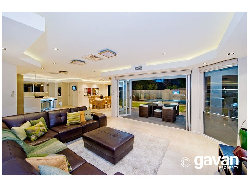 2 Marie Dodd Crescent, Blakehurst NSW 2221