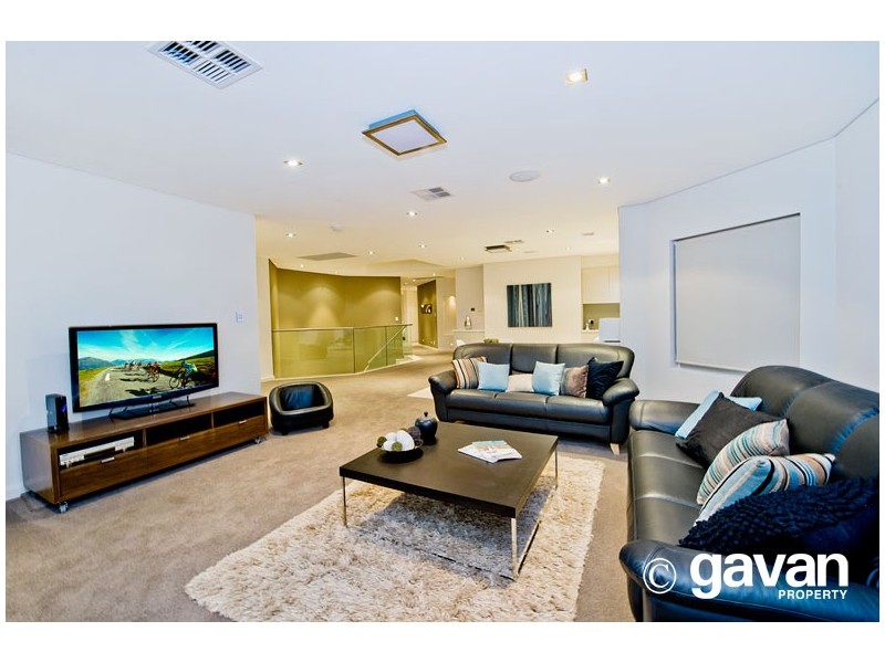 2 Marie Dodd Crescent, Blakehurst NSW 2221