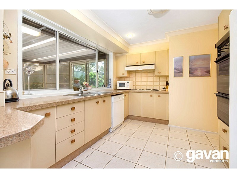 5 Shore Close, Illawong NSW 2234