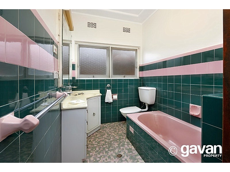 7 Bykool Ave, Kingsgrove NSW 2208