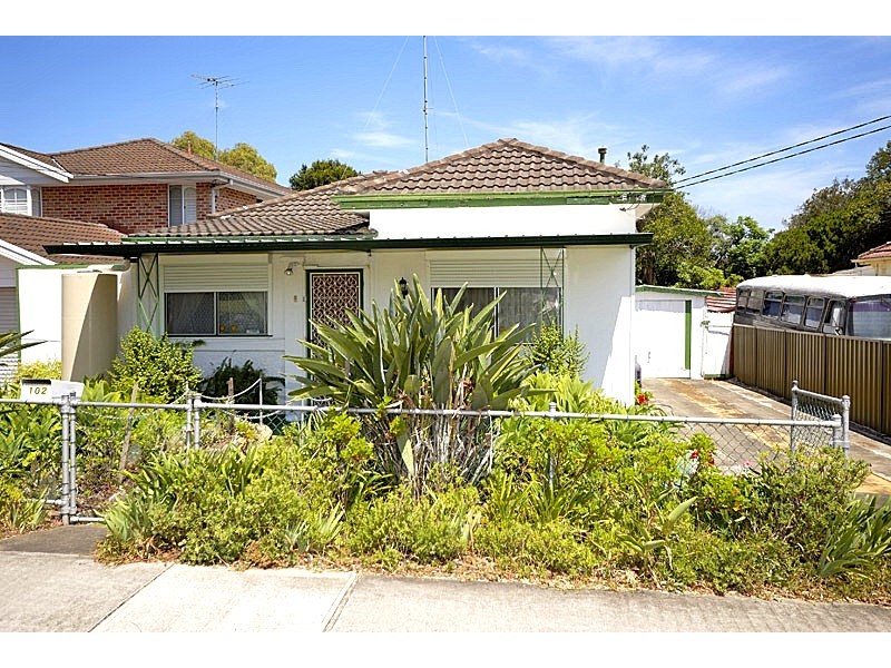 102 Hurstville Road, Hurstville Grove NSW 2220