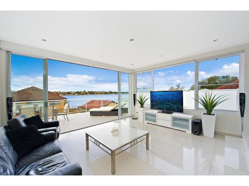 16 Carlton Crescent, Kogarah Bay NSW 2217