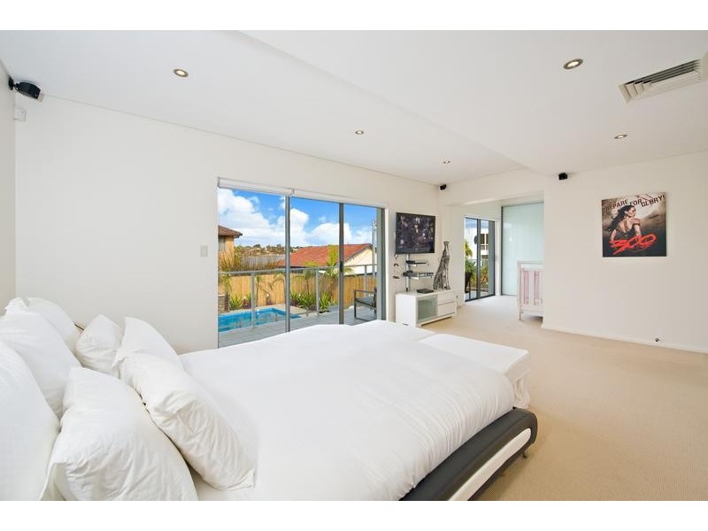 16 Carlton Crescent, Kogarah Bay NSW 2217