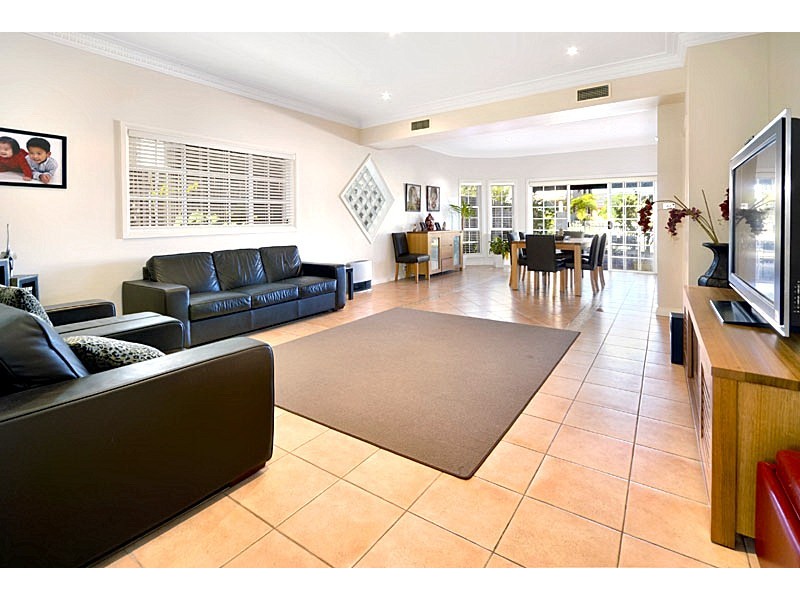23 The Appian Way, South Hurstville NSW 2221