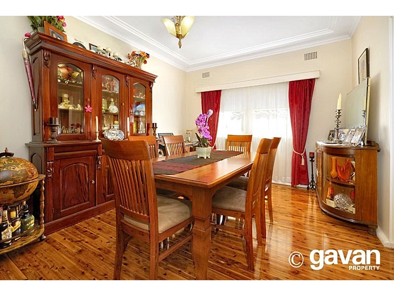 1 Dewrang St, Carss Park NSW 2221