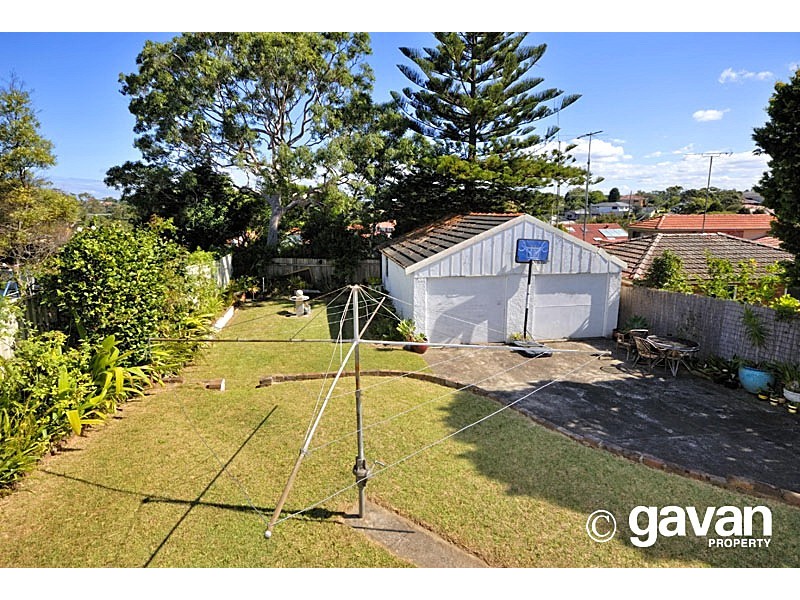1 Dewrang St, Carss Park NSW 2221