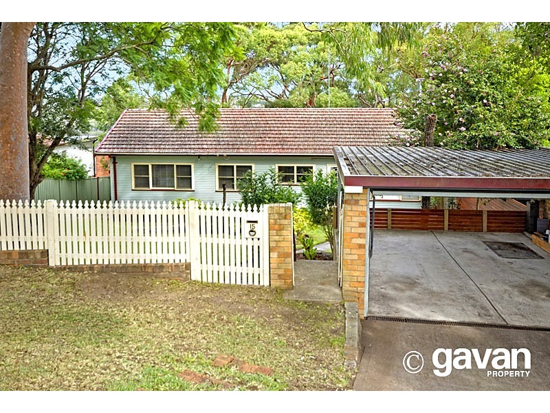 15 Lugarno Parade, Lugarno NSW 2210
