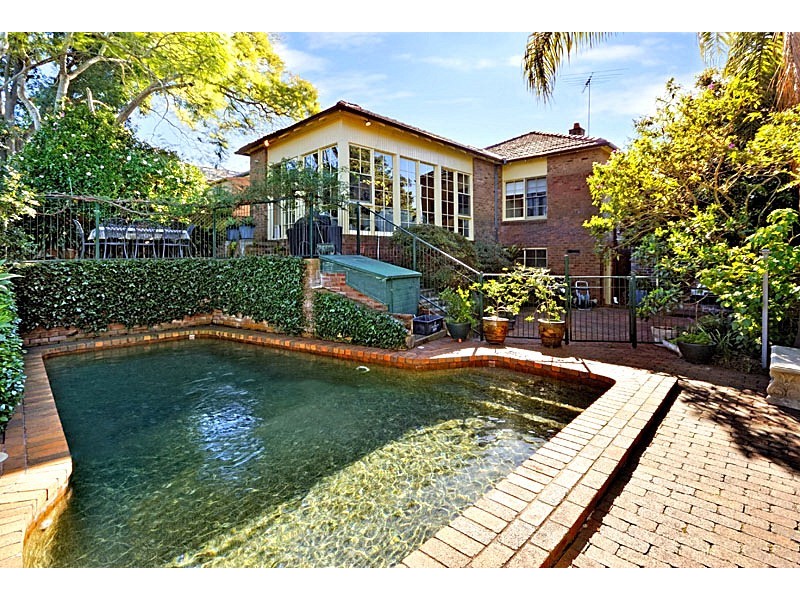 35 Neirbo Ave, Hurstville NSW 2220