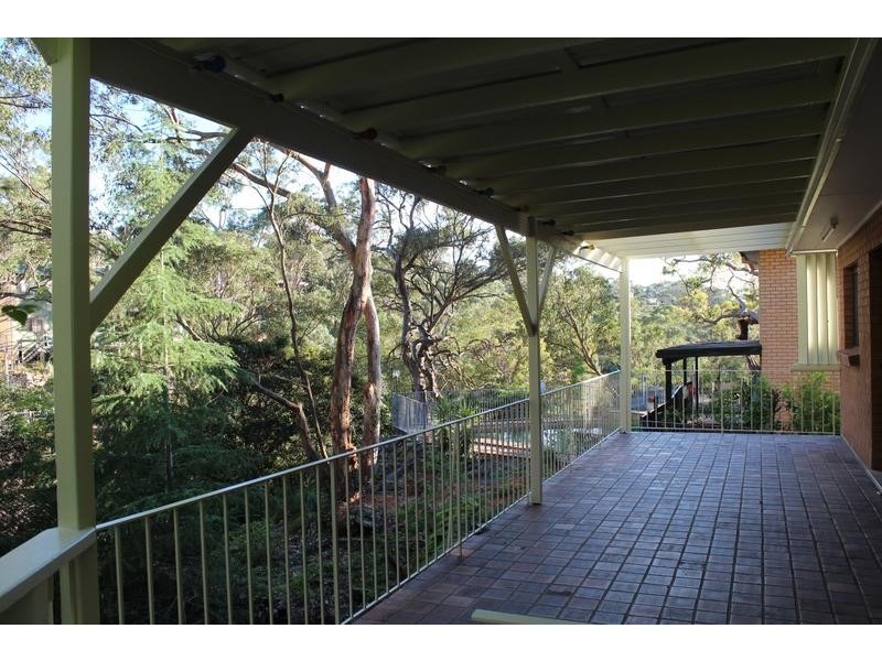 3 Fir Place, Lugarno NSW 2210