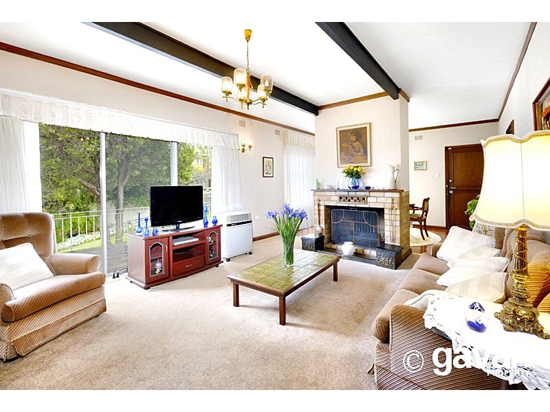 25 Lugarno Parade, Lugarno NSW 2210