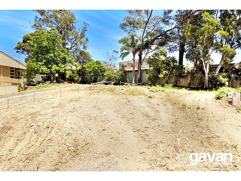 11 Booyong Avenue, Lugarno NSW 2210