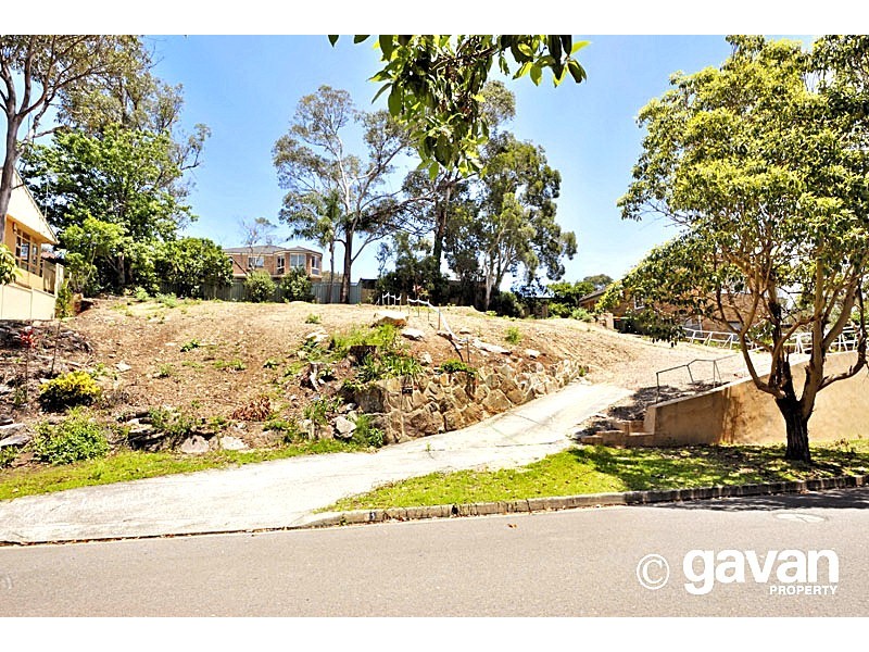 11 Booyong Avenue, Lugarno NSW 2210