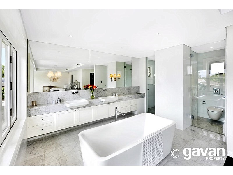 22 Grandview Crescent, Lugarno NSW 2210