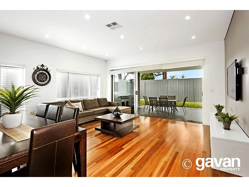 81 Lawrence Street, Peakhurst NSW 2210